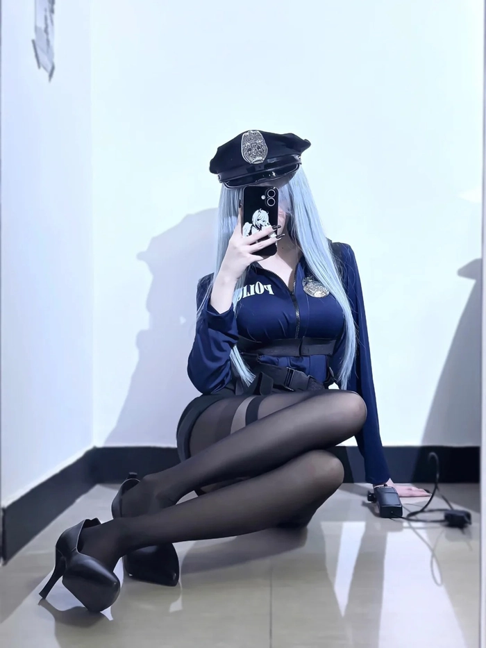 Ảnh gái xinh cosplay thiếu vải mới lạ