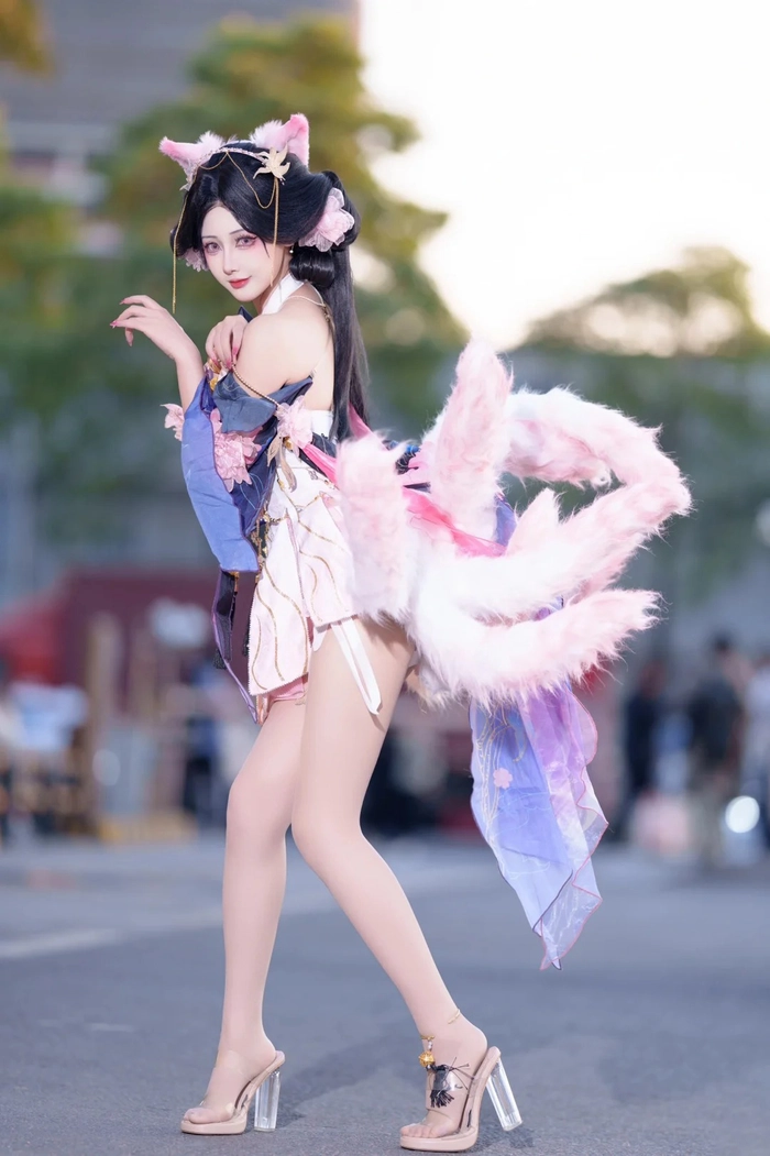 Cosplay hồ ly tinh lộng lẫy