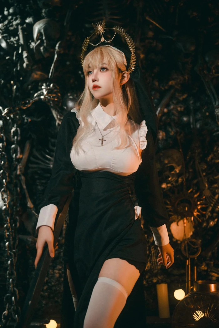 Gái xinh cosplay sơ cực cuốn hút