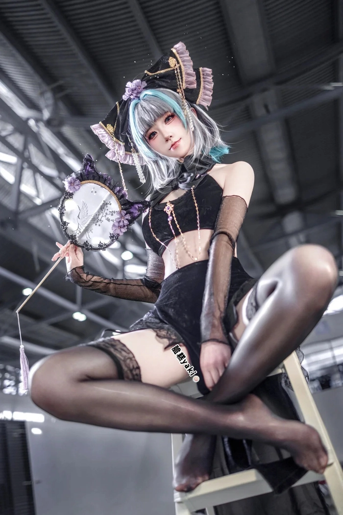 Gái xinh cosplay thiếu vải cá tính