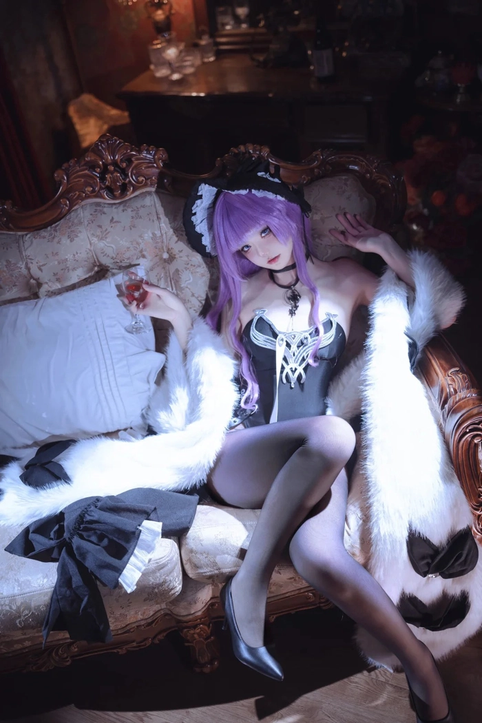 Gái xinh cosplay thiếu vải cuốn hút