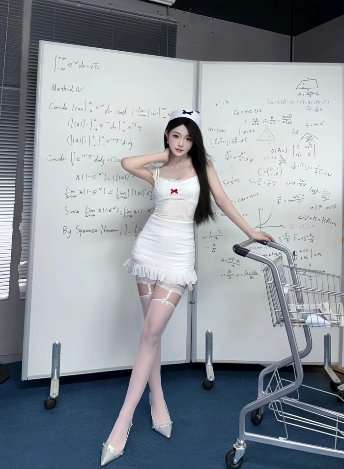 Gái xinh cosplay thiếu vải đẹp cuốn hút