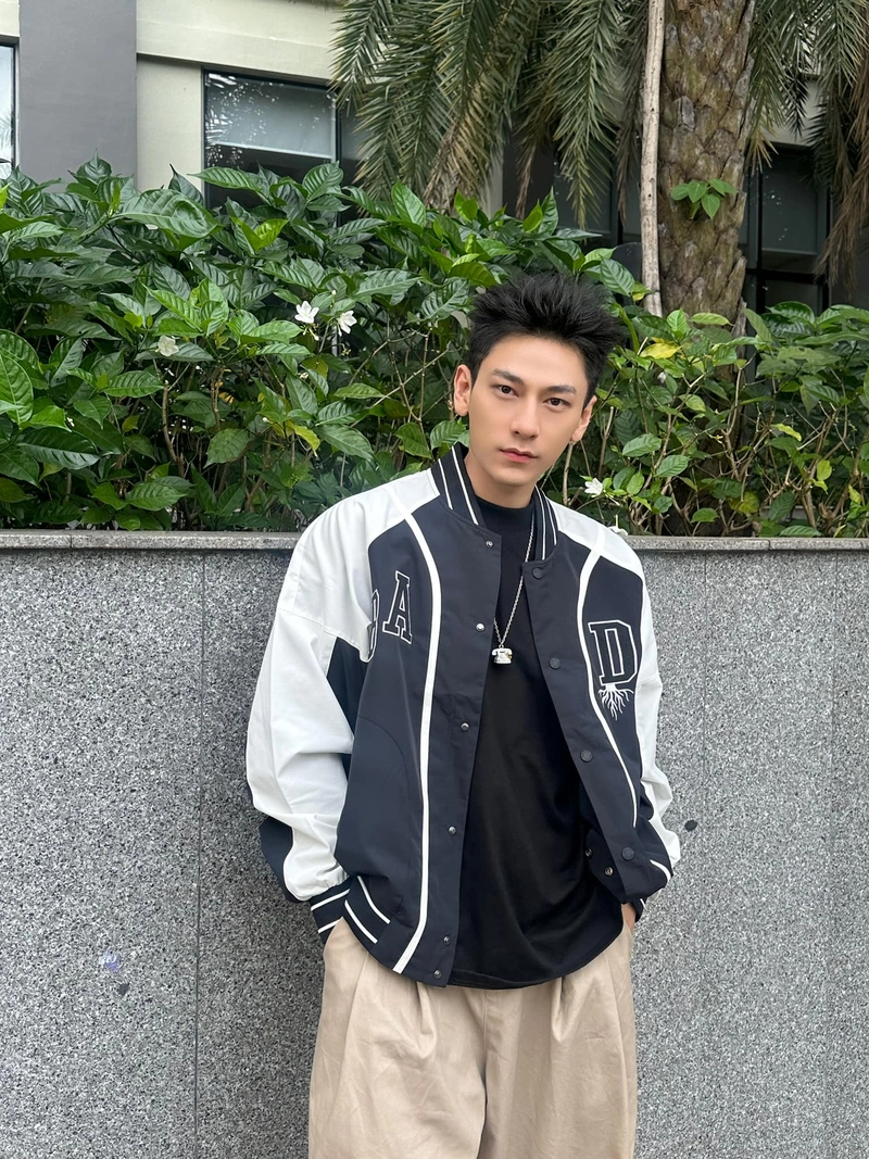 Hình ảnh Isaac ngầu cho fan