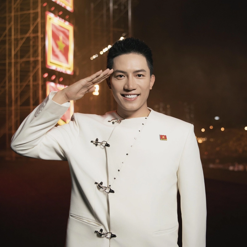 Ảnh nền Anh Tú Voi Bản Đôn làm say lòng fan
