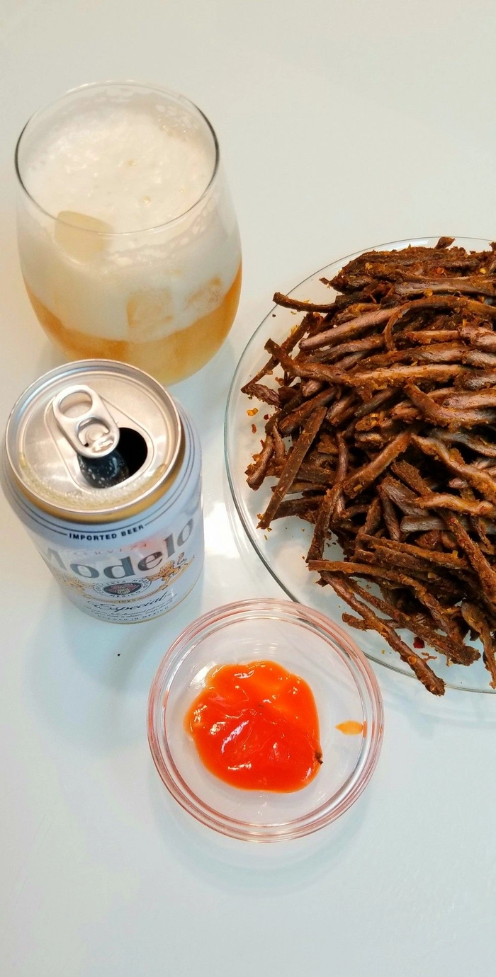 Hình ảnh nhậu 1 mình ở nhà lặng lẽ