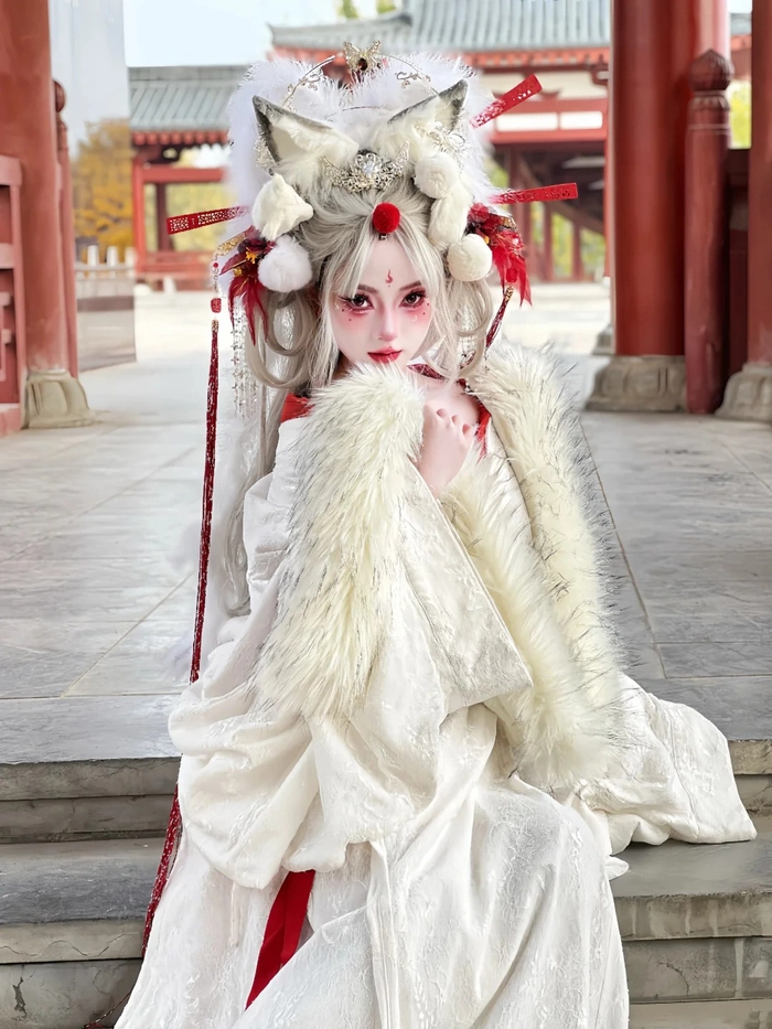 Hình cosplay hồ ly 9 đuôi đẹp