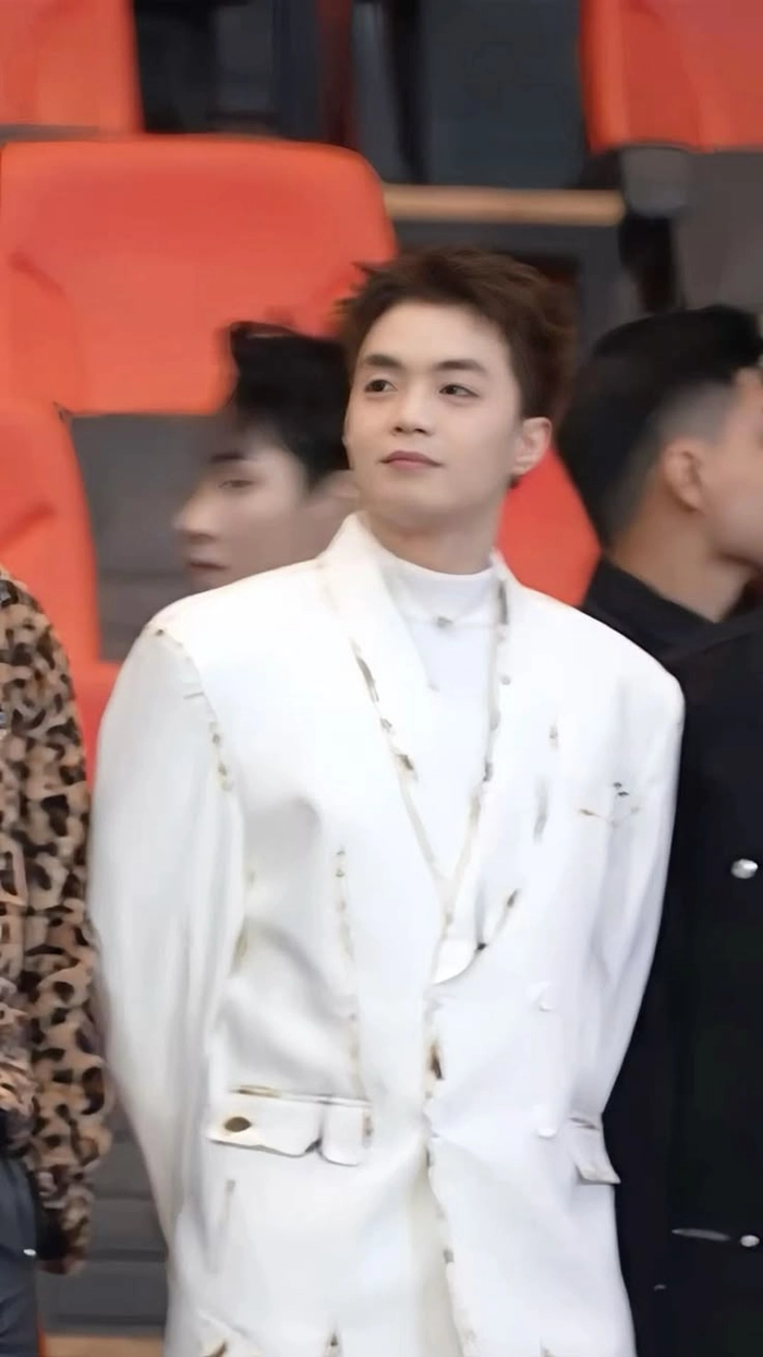 Hình nền Anh Trai Say Hi Negav ấn tượng
