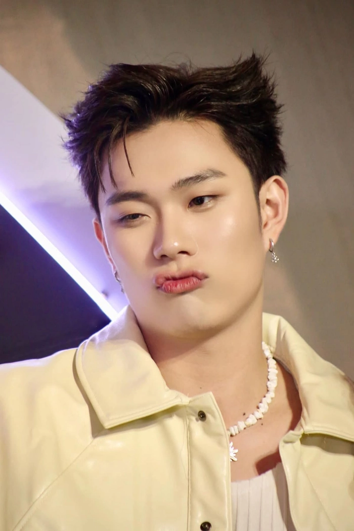 Hình nền Dương Domic Anh trai say hi