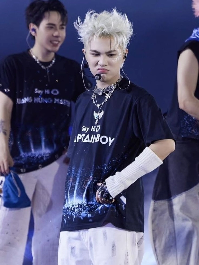 Hình nền của Captain Boy