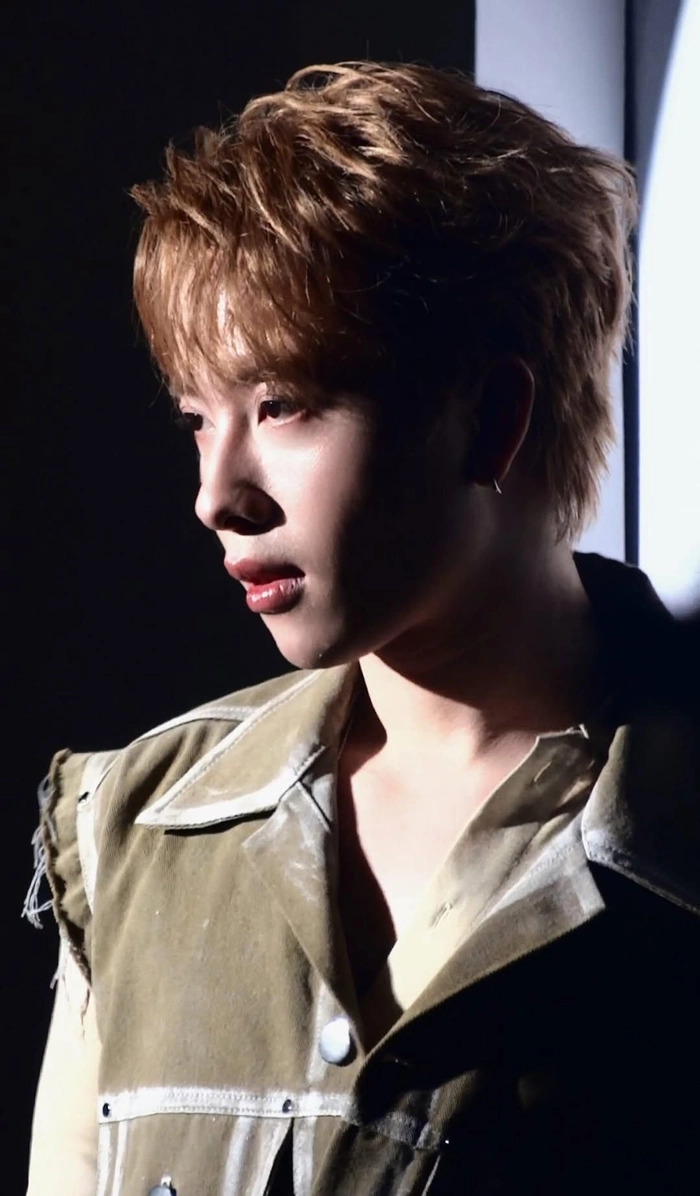 Ảnh Nicky cute dễ thương cho fan