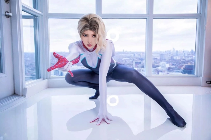 Ảnh cosplay người nhện đen cực ngầu