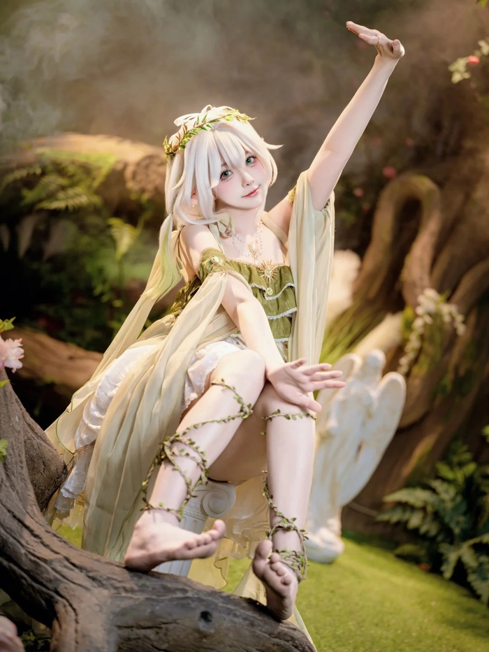 Ảnh gái xinh cosplay Genshin lung linh