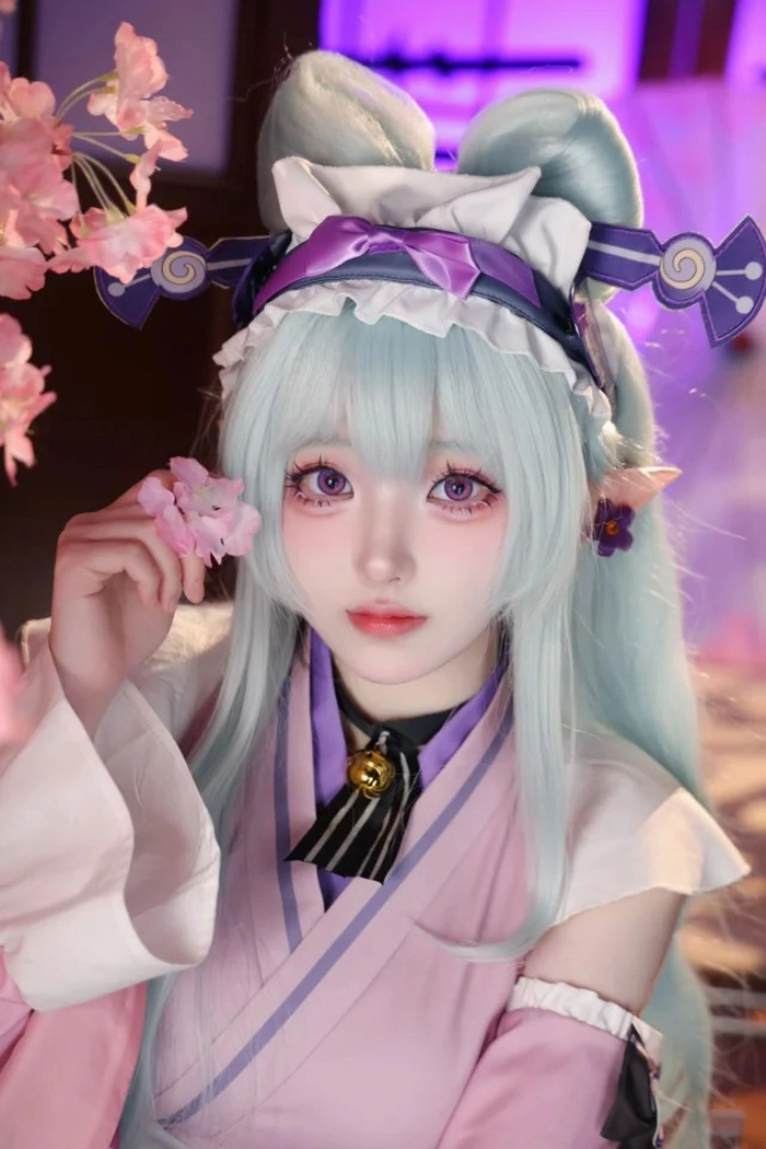 Ảnh gái xinh cosplay Genshin thanh thoát
