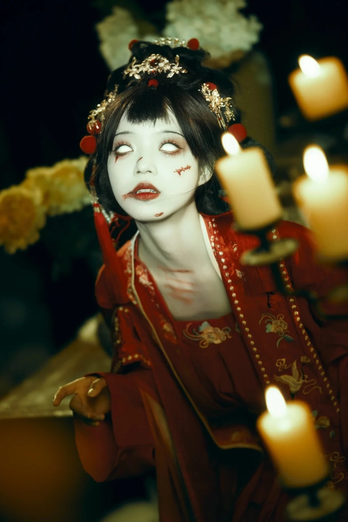 Ảnh gái xinh cosplay ma nữ chất lạ