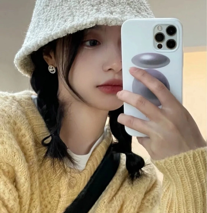Ảnh girl che mặt bằng điện thoại cuốn hút