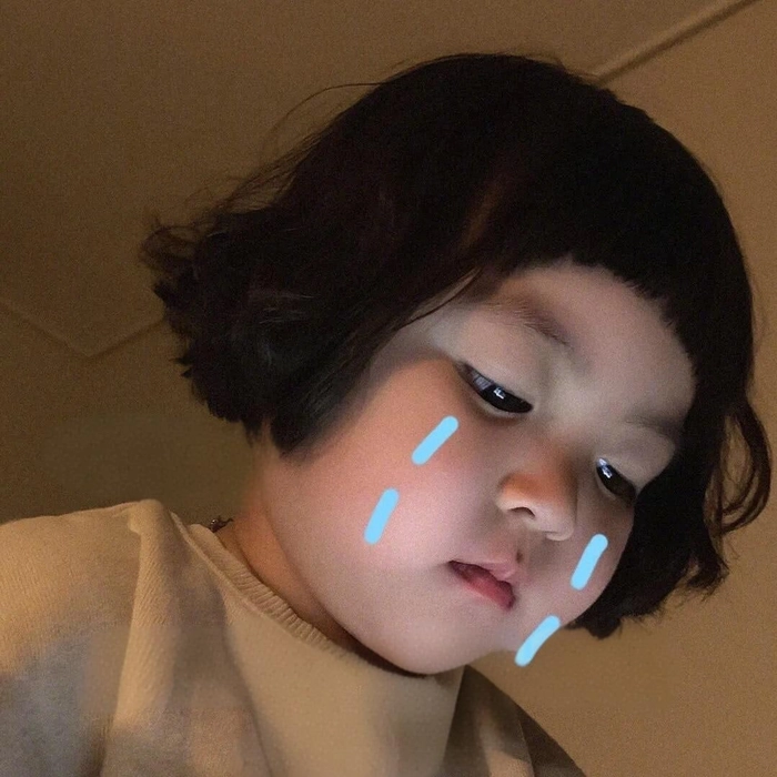 Ảnh meme em bé dễ thương ngọt ngào lan tỏa