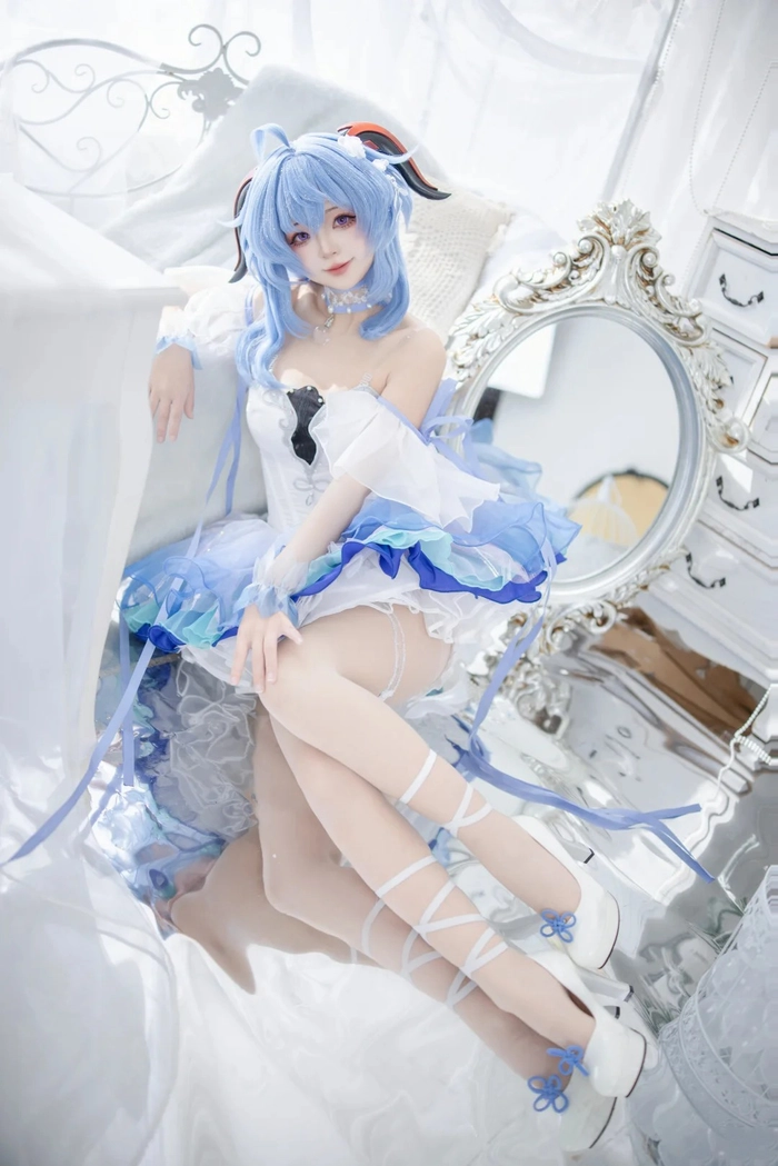 Gái xinh cosplay Genshin dễ thương đáng yêu