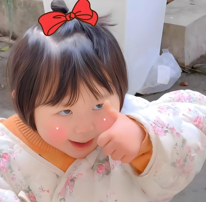Hình ảnh meme em bé cute siêu hài hước