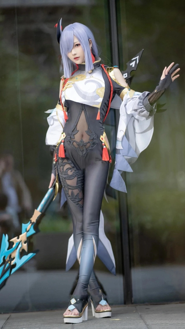 Hình gái xinh cosplay Genshin với phong cách riêng