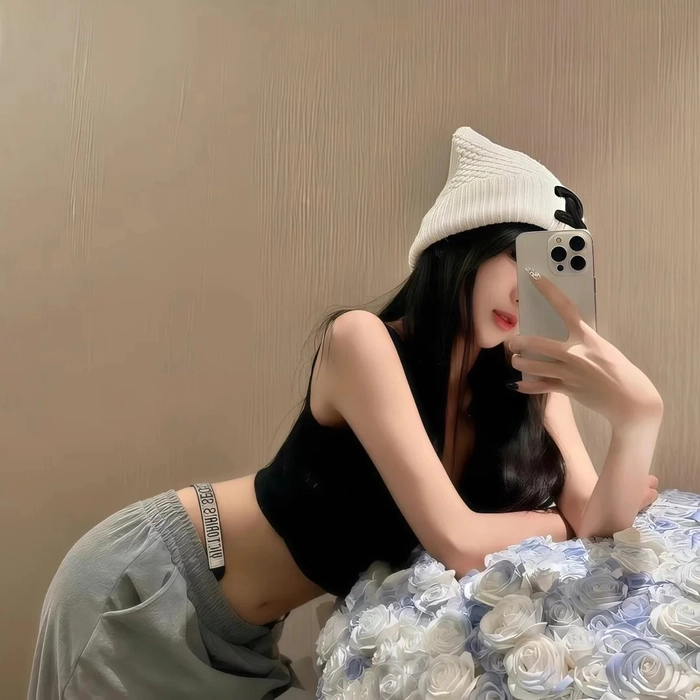 Hình gái xinh gợi cảm cuốn hút
