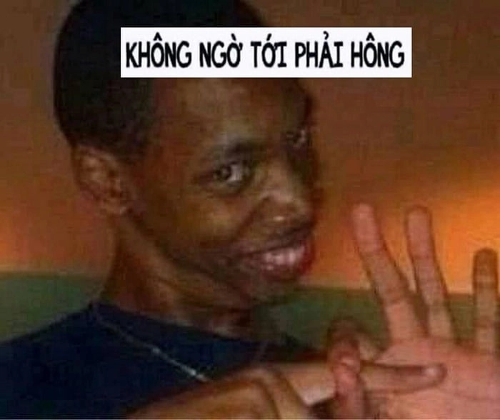 Meme anh da đen khóc vừa buồn vừa hài