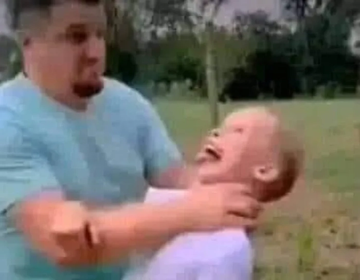 Meme bóp cổ thằng bé bá đạo