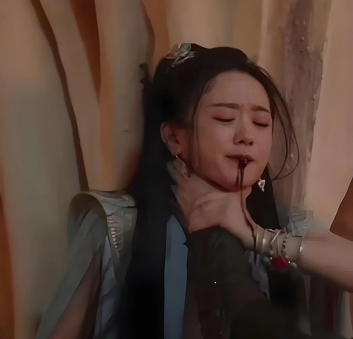 Meme bóp cổ thằng bé đáng yêu