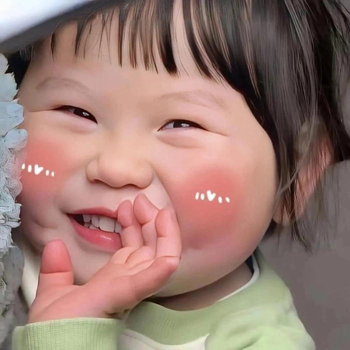 Meme em bé cute với biểu cảm dễ mến